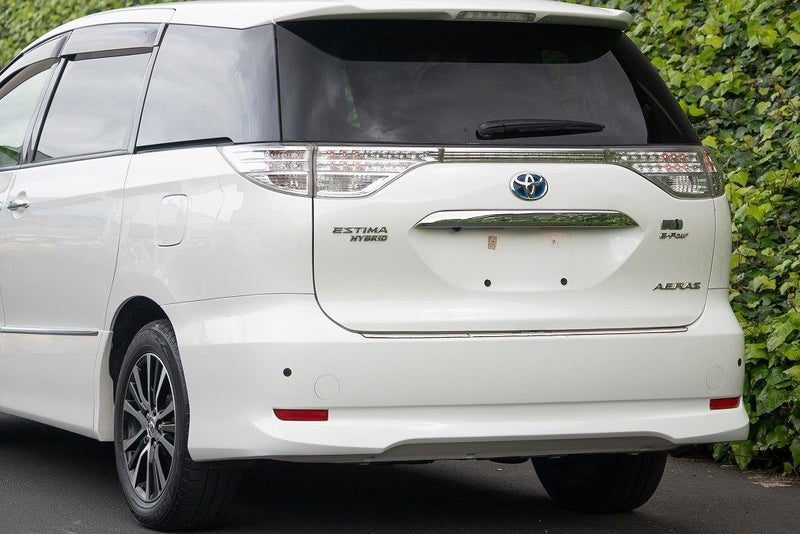 2014 Toyota Estima Aeras, photo 3
