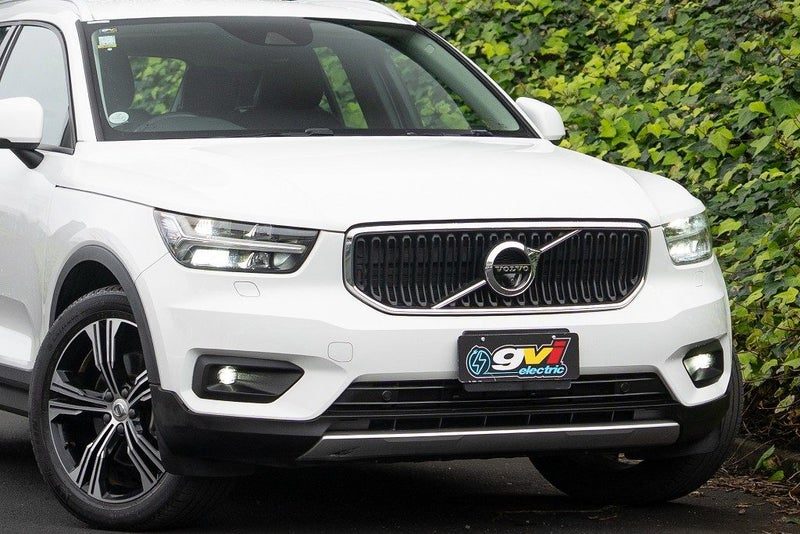 2018 Volvo XC40 Momentum, photo 2