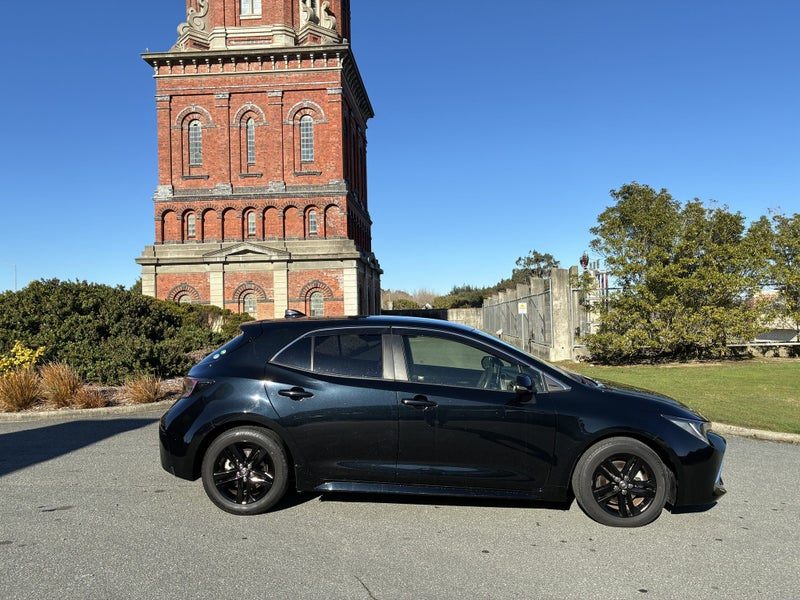 2021 Toyota Corolla Sport Hybrid G Spec, photo 2