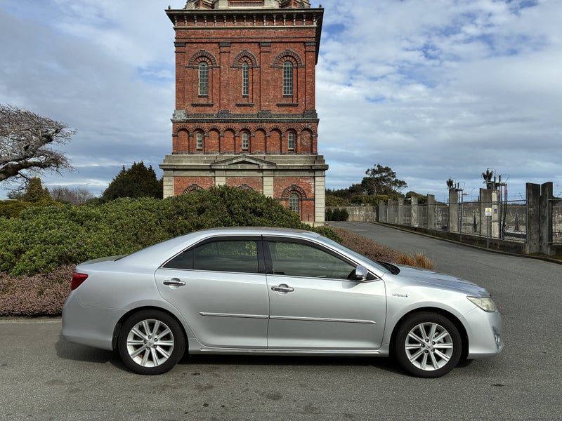 2013 Toyota Camry GL Hybrid, photo 2