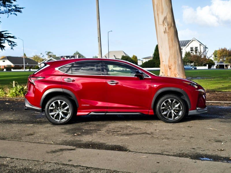 2015 Lexus NX 300h F-Sport Hybrid, photo 2