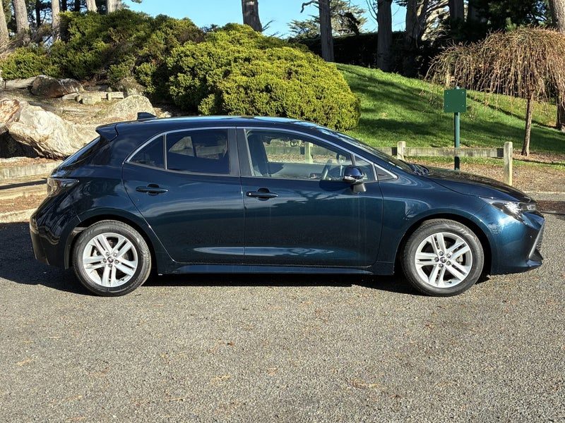 2022 Toyota Corolla Sport G Hybrid, photo 2