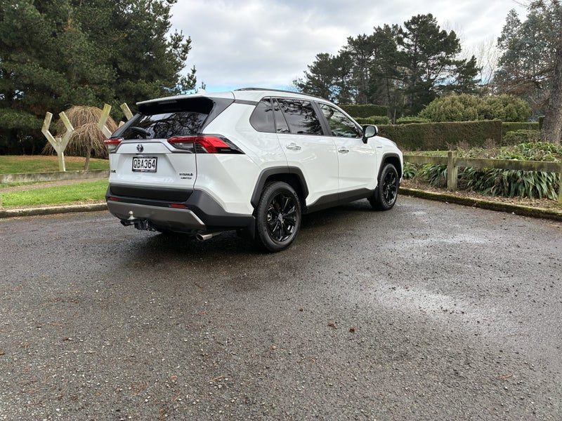 2023 Toyota RAV4 Limited, photo 3