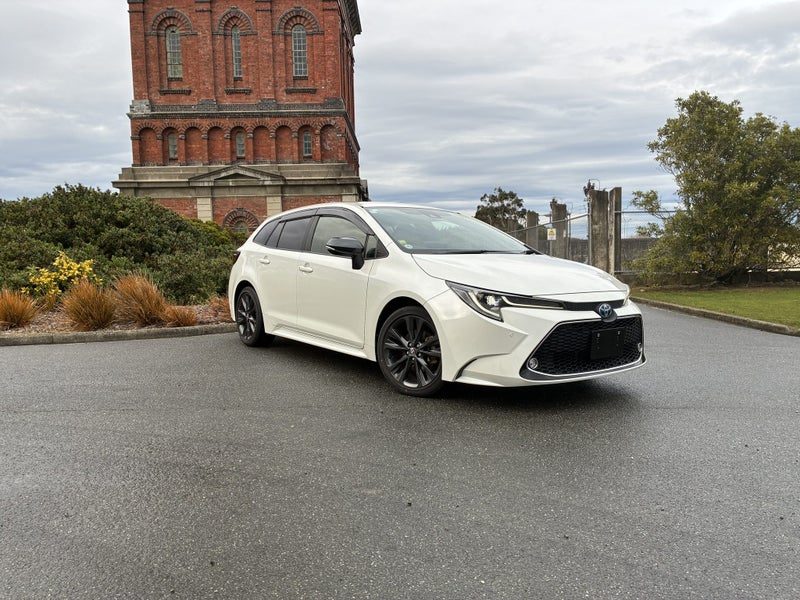 2021 Toyota Corolla Touring Hybrid WxB