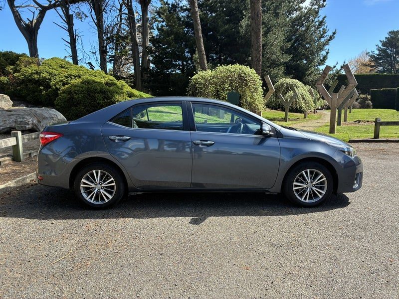 2016 Toyota Corolla GLX, photo 2