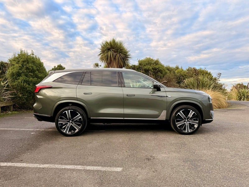 2026 MG QS Essence 2.0Pt/9At 7 Seater AWD, photo 2