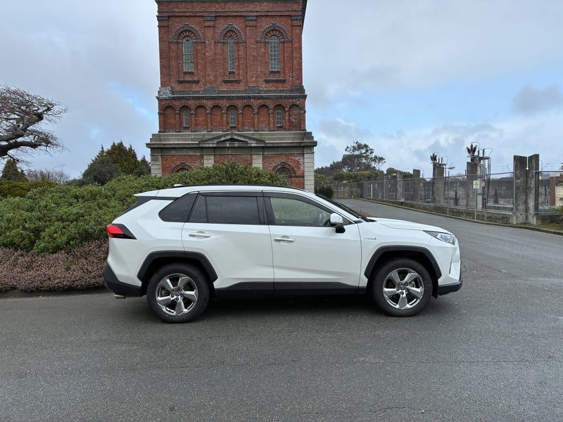 2019 Toyota RAV4 G Hybrid All-Wheel Drive, photo 2