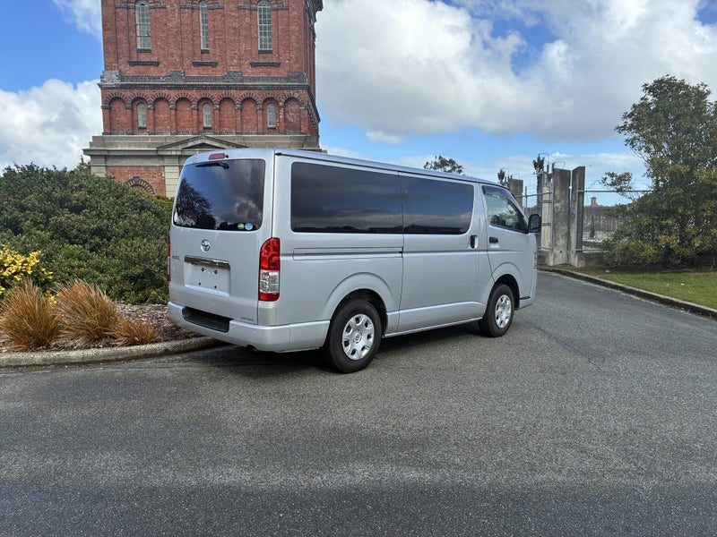 2020 Toyota Hiace 2.8D DX, photo 3