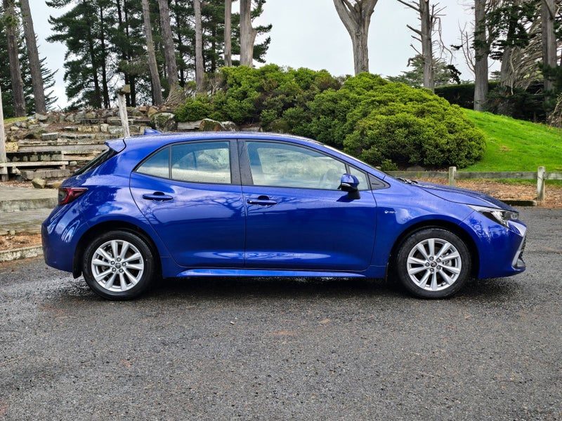 2024 Toyota Corolla GX Hybrid, photo 2