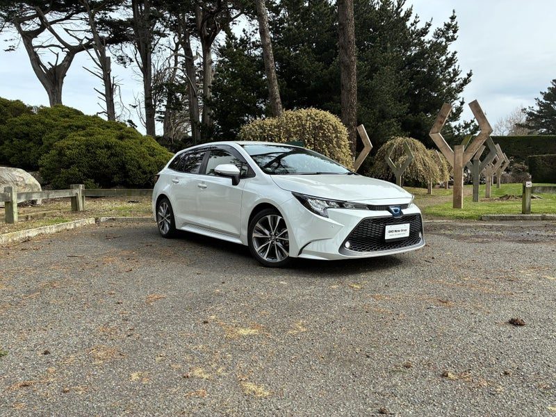 2022 Toyota Corolla Touring Hybrid