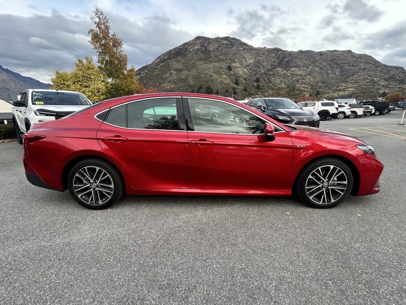 2025 Toyota Camry ZR Hybrid, photo 2