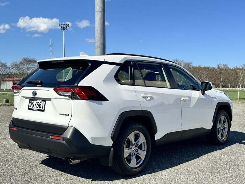 2024 Toyota RAV4 GX Hybrid AWD, photo 3