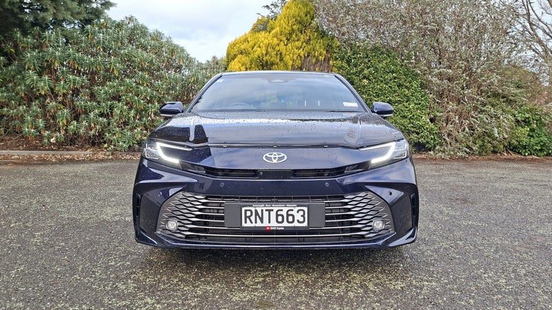 2026 Toyota Camry ZR 2.5 Petrol Hybrid, photo 2