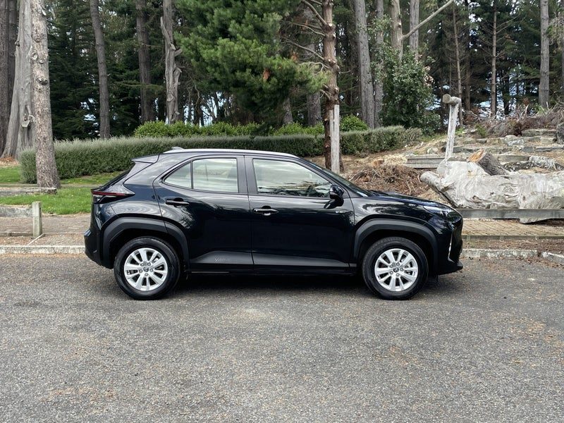 2024 Toyota Yaris Cross GX Hybrid, photo 3