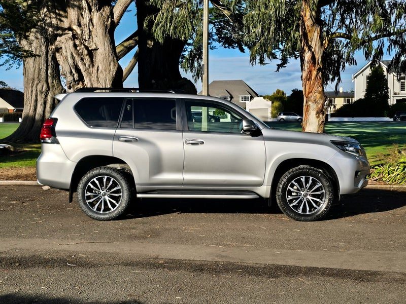 2023 Toyota Land Cruiser Prado VX Limited 4WD, photo 2