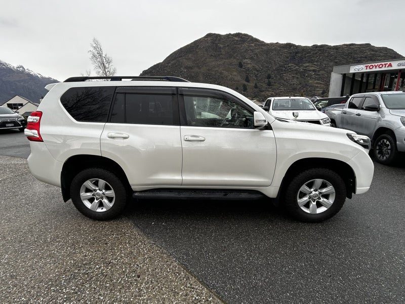 2016 Toyota Land Cruiser Prado TX, photo 2