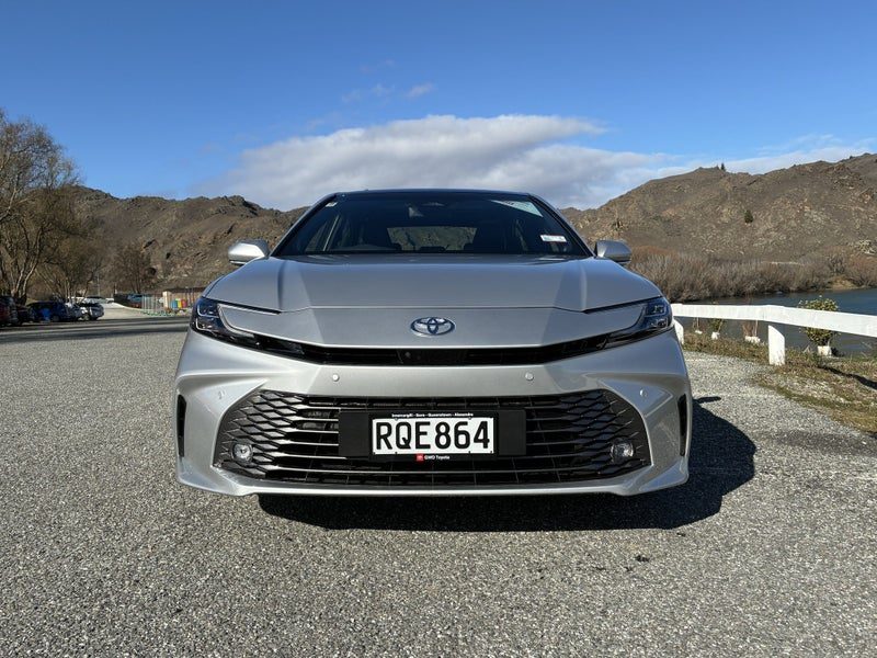 2026 Toyota Camry ZR, photo 2