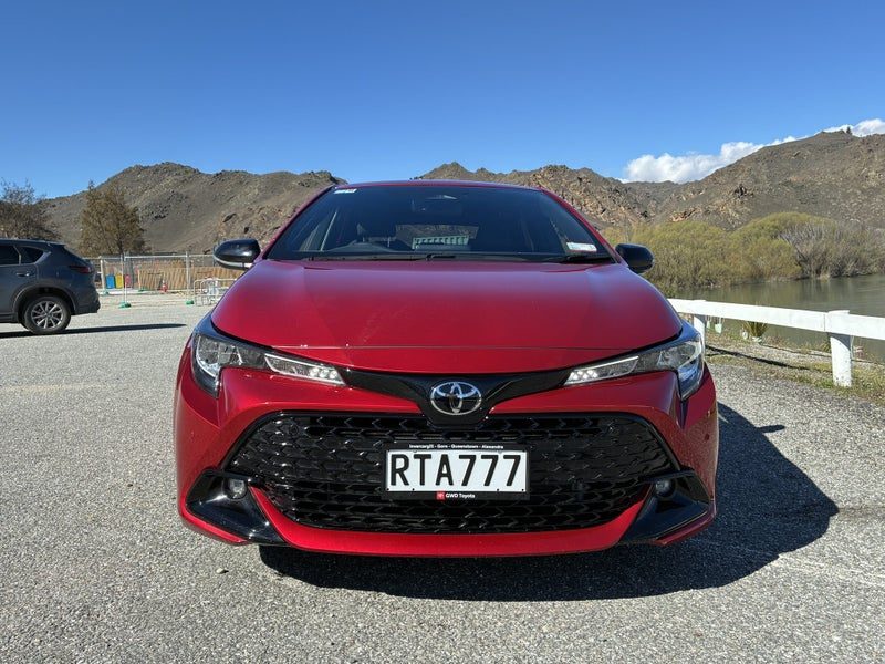 2026 Toyota Corolla SX 1.8 Auto hybrid, photo 2
