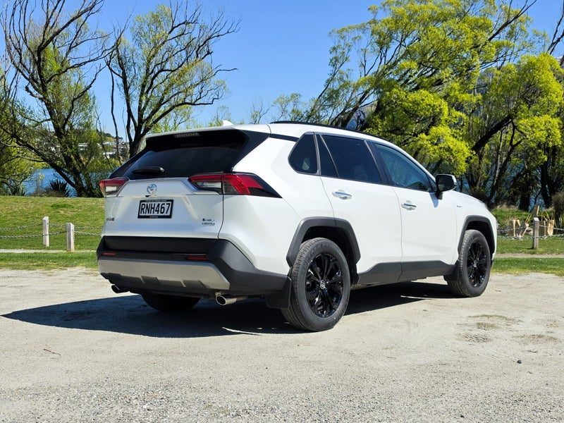 2025 Toyota RAV4 Limited Hybrid AWD, photo 3