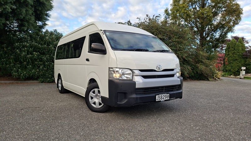 2016 Toyota Hiace Minibus, main photo