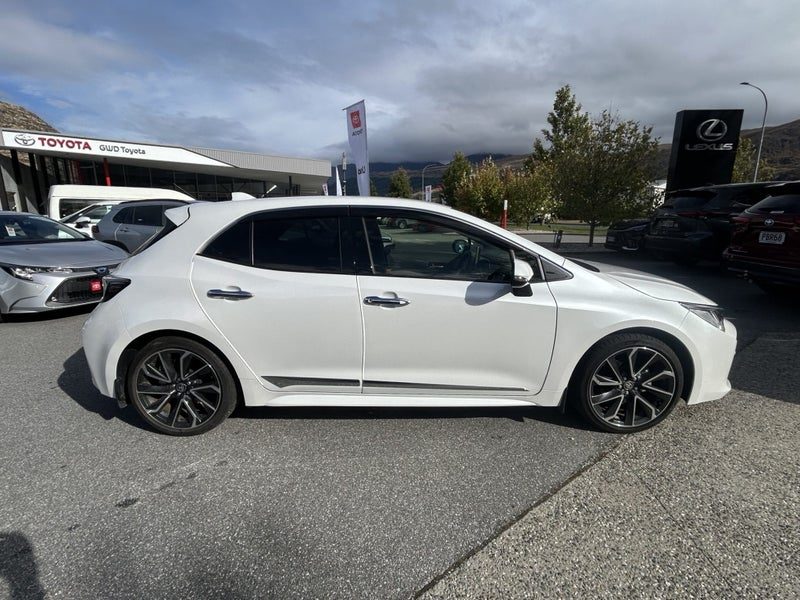 2020 Toyota Corolla Sport Hybrid, photo 2