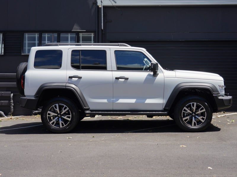 2025 GWM Tank 300 Ultra 2.4D 8A 5Dr SUV, photo 2