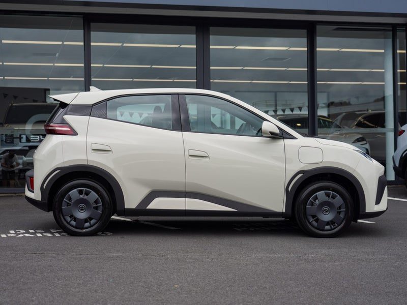 2026 BYD ATTO 1 Essential 30kWh EV 5Dr Hatch, photo 3