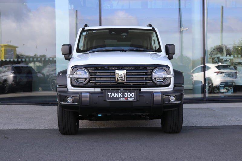2026 GWM Tank 300 Lux PHEV 4x4 Hi4-T - NZ New, photo 2