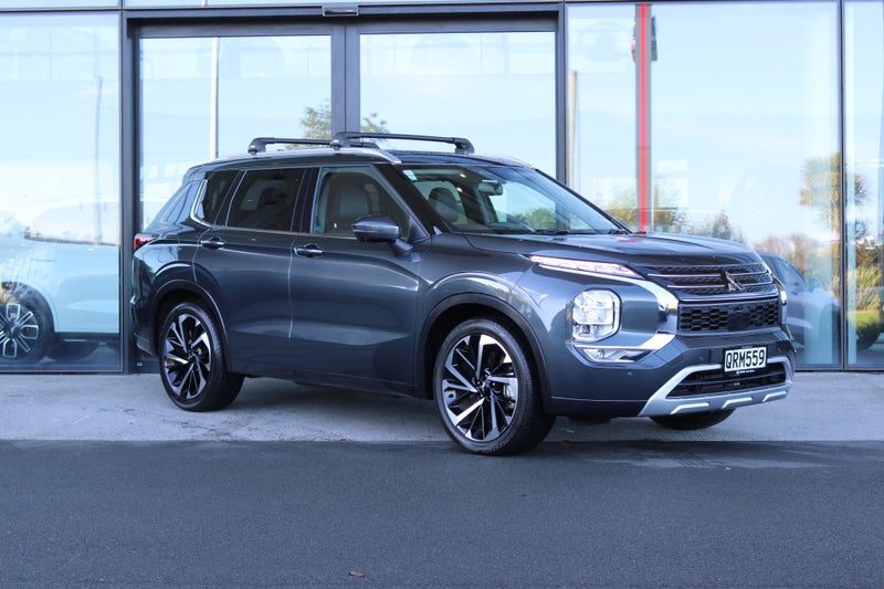 2024 Mitsubishi Outlander VRX 7 Seater