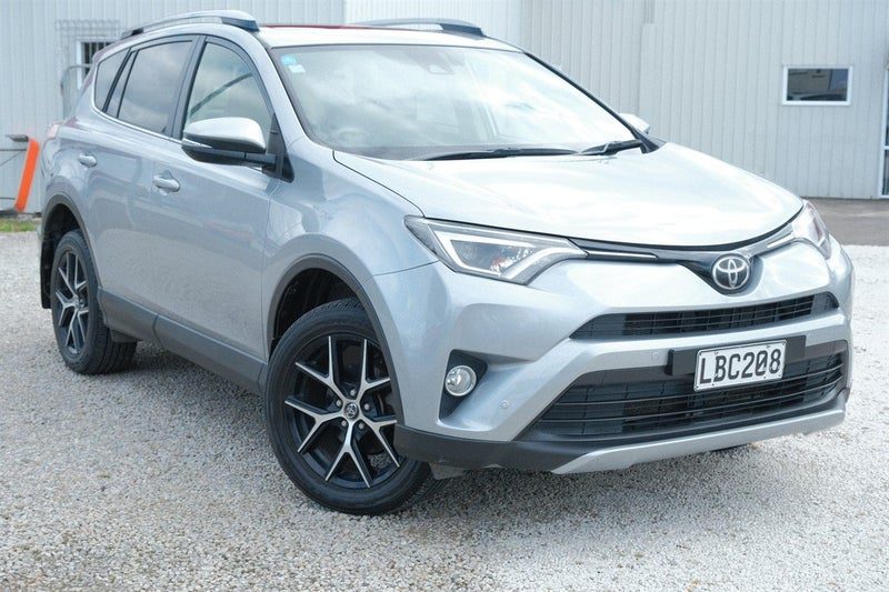 2017 Toyota RAV4 LTD AWD, main photo