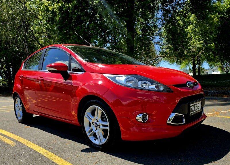 2013 Ford Fiesta 1.6 ZETEC HATCHBACK