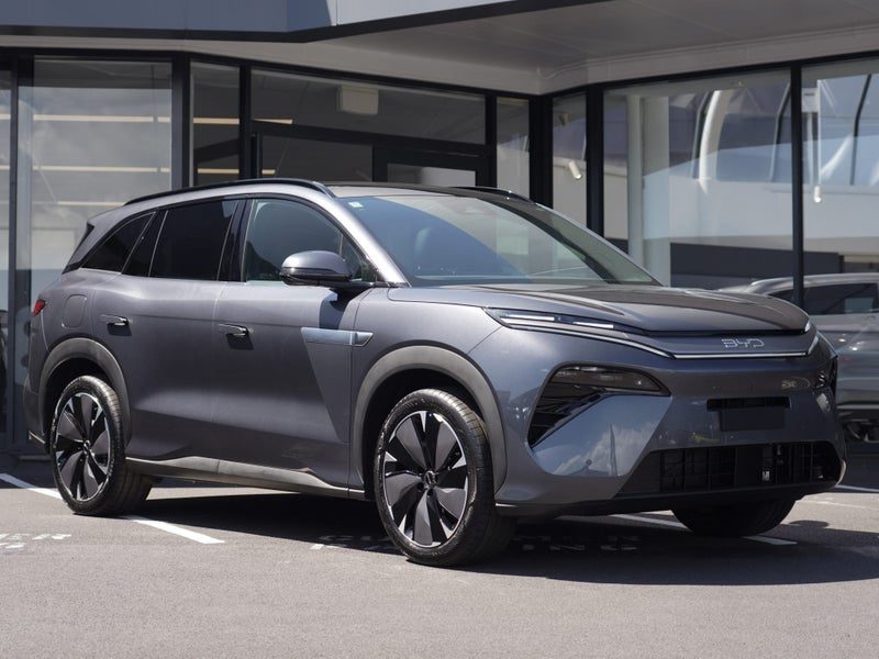2026 BYD Sealion 8 DM-P Premium AWD