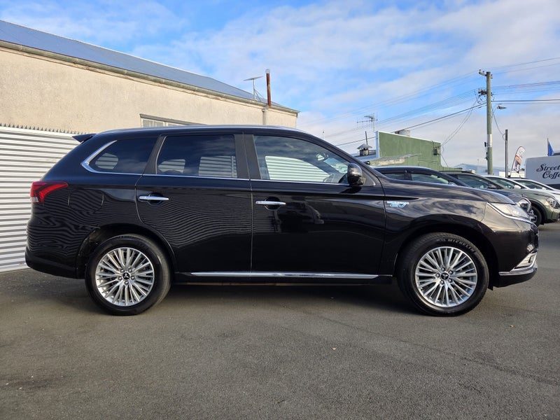 2020 Mitsubishi Outlander VRX PHEV, photo 2