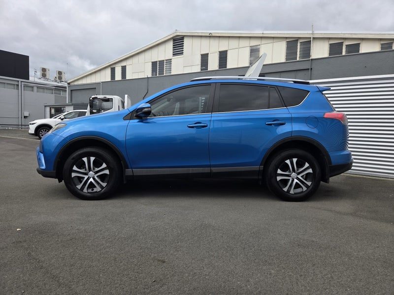2016 Toyota RAV4 GX, photo 3