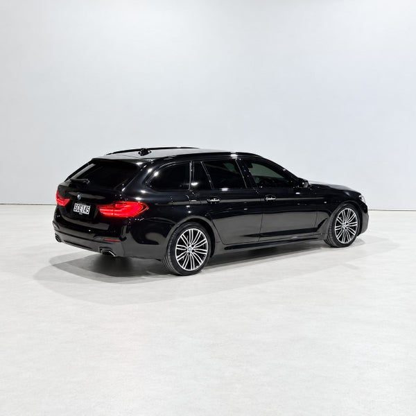 2019 BMW 523i M-Sport Touring New Shape, photo 2