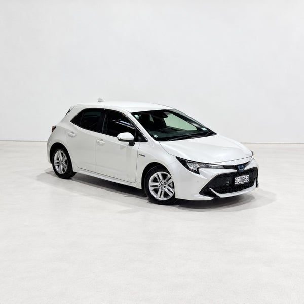 2018 Toyota Corolla SPORTS HYBRID G-Spec, main photo