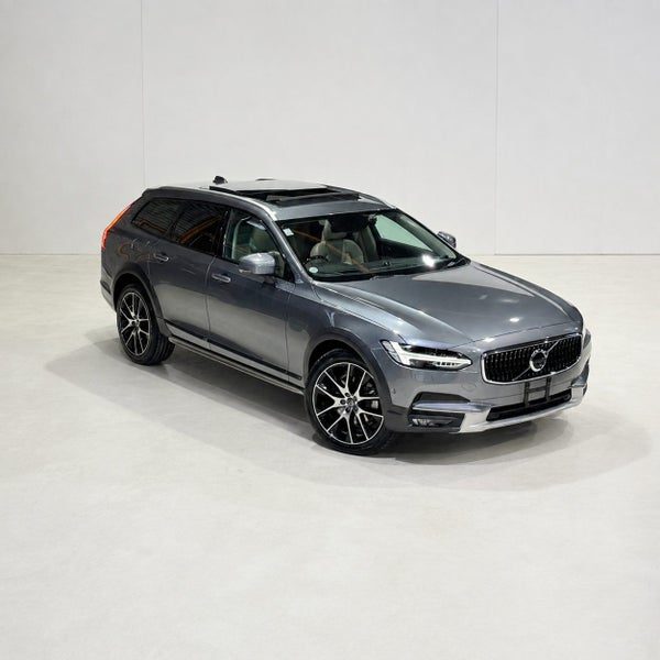 2017 Volvo V90 Cross Country