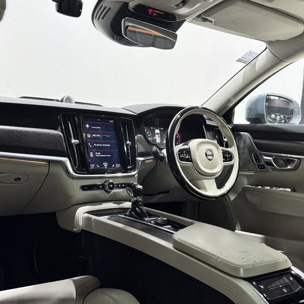 2017 Volvo V90 Cross Country, photo 3