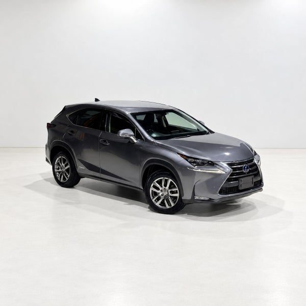 2015 Lexus NX 300h Hybrid Version L Top-Spec !!!