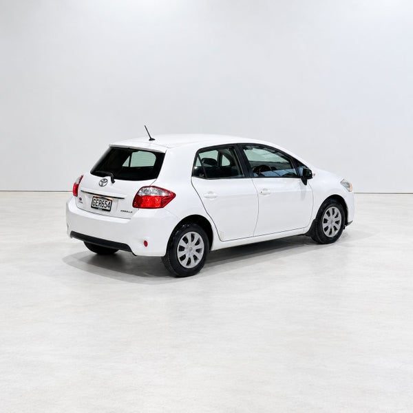 2012 Toyota Corolla 1.8 GX NZ NEW Hatchback, photo 2