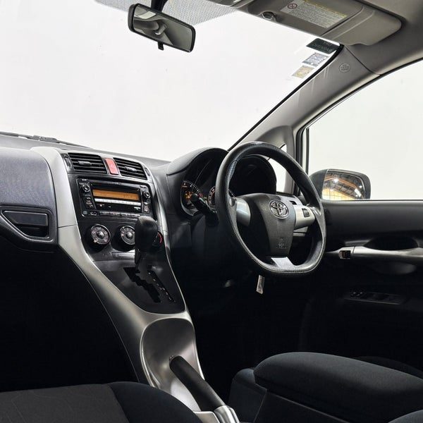 2012 Toyota Corolla 1.8 GX NZ NEW Hatchback, photo 3