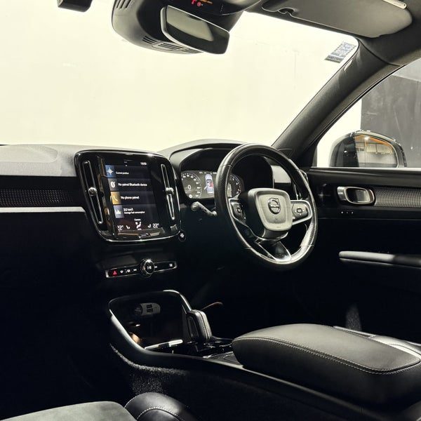 2021 Volvo XC40 B5 R-Design 184Kw AWD, photo 3