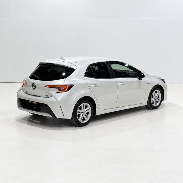 2018 Toyota Corolla SPORTS HYBRID G-Spec, photo 2