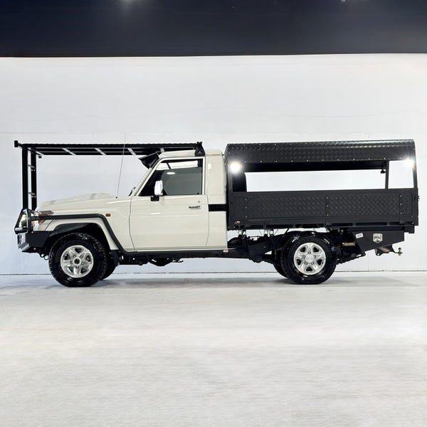 2023 Toyota Land Cruiser LX, photo 3
