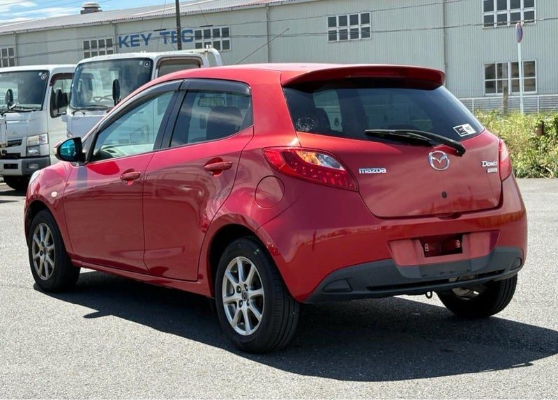 2013 Mazda Demio, photo 3