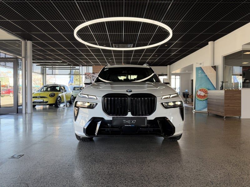 2026 BMW X7 xDrive40d M Sport Pro, photo 2