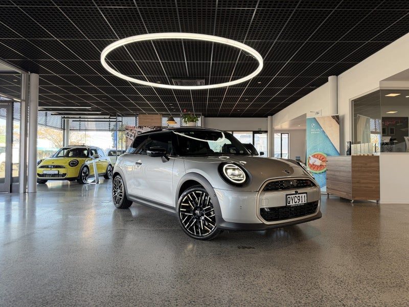2024 MINI Cooper S 3dr Favoured, main photo