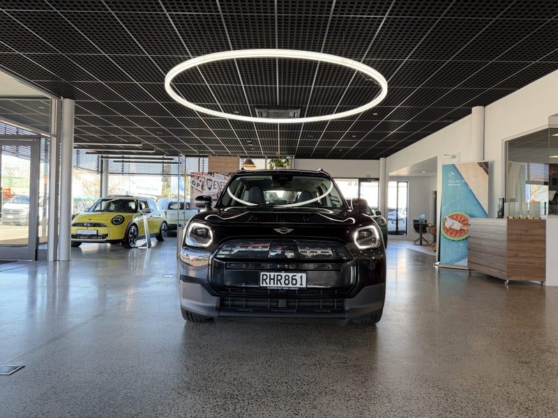 2025 MINI Countryman E, photo 2