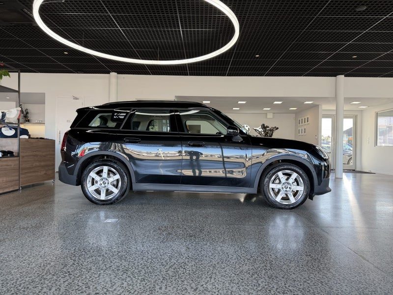 2025 MINI Countryman E, photo 3