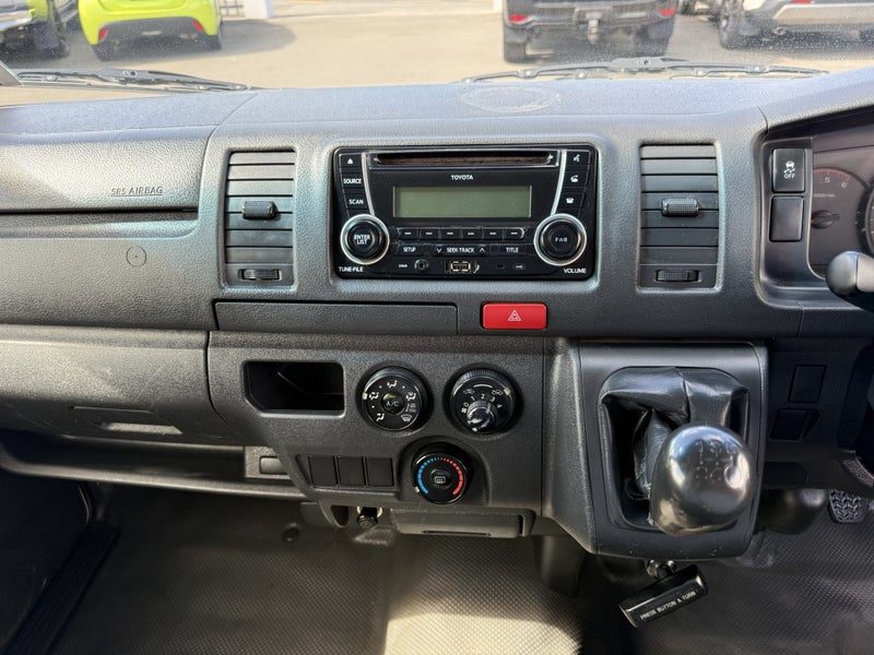 2016 Toyota Hiace ZL RWD 3.0TD VAN/5 5M - 2 SEAT, photo 2